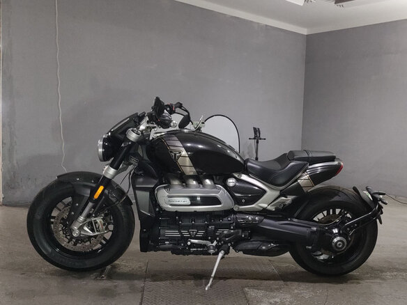 2020 Triumph Rocket 3, чёрный, 1850000 рублей - вид 1