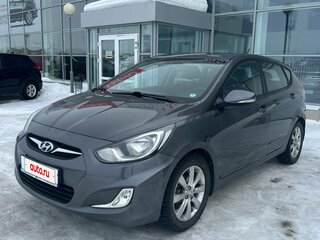 2011 Hyundai Solaris I, серебристый, 650000 рублей, вид 1