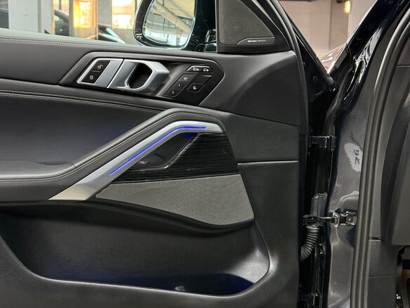 2023 BMW X6 40i III (G06) Рестайлинг, синий, 11700000 рублей - вид 12