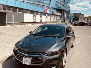 2018 Chevrolet Malibu IX, серый, 1400000 рублей, вид 2