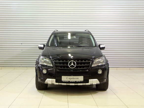 2010 Mercedes-Benz M-Класс 500 II (W164) Рестайлинг, чёрный - вид 1