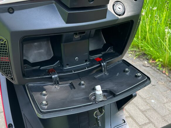 2013 Nexus Fantom, красный, 83000 рублей - вид 8