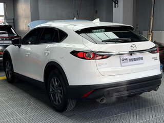 2021 Mazda CX-4 I Рестайлинг, белый, 1630000 рублей, вид 4