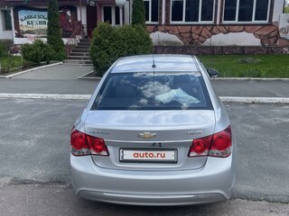 2013 Chevrolet Cruze I Рестайлинг, серебристый, 840000 рублей, вид 5