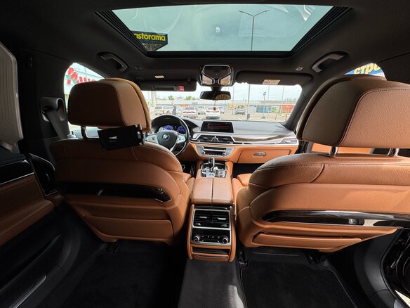 2017 BMW 7 серии Long 730Ld xDrive VI (G11/G12), чёрный, 3700000 рублей - вид 13