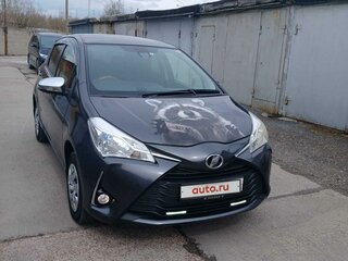 2018 Toyota Vitz III (XP130) Рестайлинг, серый, 1350000 рублей, вид 4