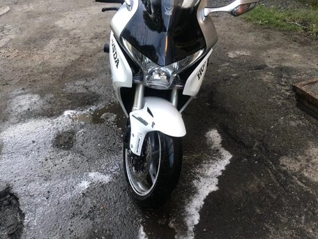 2010 Honda VFR 1200, белый, 750000 рублей, вид 4