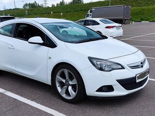2014 Opel Astra GTC J Рестайлинг, белый, 1700000 рублей, вид 2