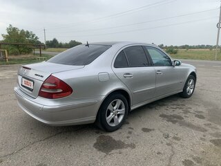 2004 Mercedes-Benz E-Класс 200 III (W211, S211), серебристый, 850000 рублей, вид 4