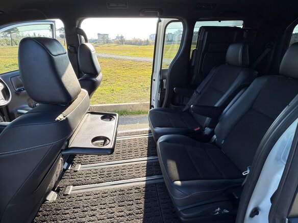 2019 Toyota Noah III (R80) Рестайлинг, белый - вид 18