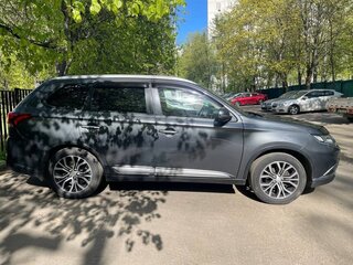 2018 Mitsubishi Outlander III Рестайлинг 2, серый, 2440000 рублей, вид 5