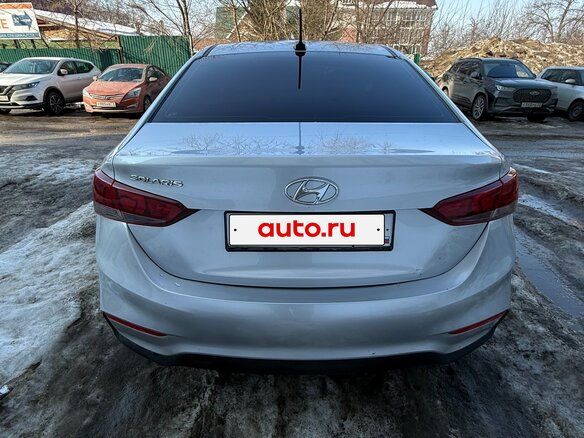 2019 Hyundai Solaris II, серебристый, 1100000 рублей - вид 5