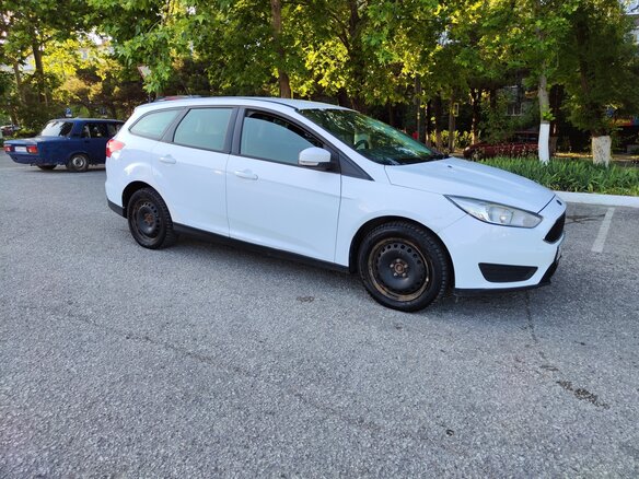 2017 Ford Focus III Рестайлинг, белый, 730000 рублей - вид 6