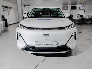 2026 Geely EX5 Гибрид EM-R, белый, 3829990 рублей, вид 2