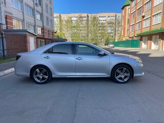 2013 Toyota Camry VII (XV50), серый, 1630000 рублей, вид 4