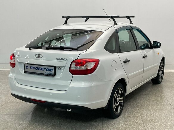 2016 Lada (ВАЗ) Granta I, белый, 450000 рублей - вид 3