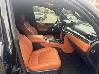 2017 Lexus LX 570 III Рестайлинг 2, чёрный, 7000000 рублей, вид 4