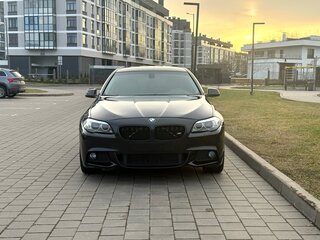 2013 BMW 5 серии 530d xDrive VI (F10/F11/F07), чёрный, 1663971 рублей, вид 2