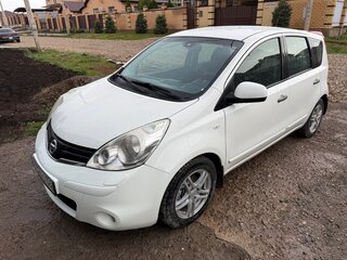 2011 Nissan Note I Рестайлинг, белый, 699999 рублей, вид 2
