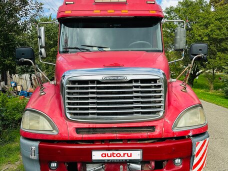 2003 Freightliner Columbia, красный, 1600000 рублей, вид 1
