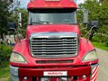 2003 Freightliner Columbia, красный, 1600000 рублей