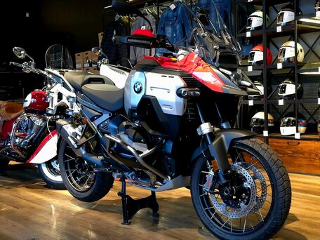 2024 BMW R 1300 GS Adventure, красный, 2990000 рублей, вид 2