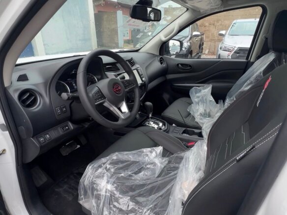 2026 Nissan Navara (Frontier) IV (D23) Рестайлинг, белый, 3990000 рублей - вид 6