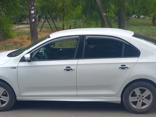 2018 Skoda Rapid I Рестайлинг, белый, 800000 рублей, вид 4