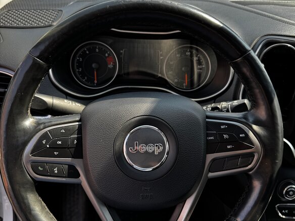 2018 Jeep Cherokee V (KL) Рестайлинг, белый, 2400000 рублей - вид 11