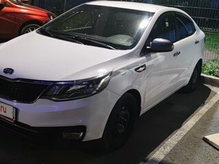 2016 Kia Rio III Рестайлинг, серый, 850000 рублей, вид 1
