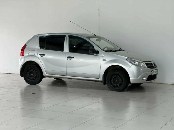 2014 Renault Sandero I, серебристый - вид 3