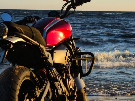 2018 Yamaha XSR700, красный, 620000 рублей, вид 5