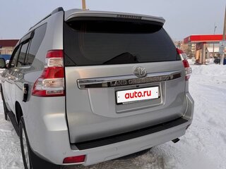2014 Toyota Land Cruiser Prado 150 Series Рестайлинг 1, серебристый, 3800000 рублей, вид 4