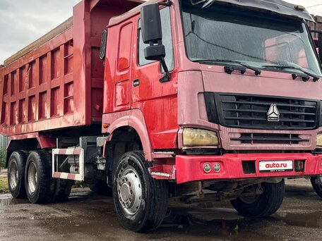 2008 Sinotruk Howo ZZ3327, красный, 1050000 рублей, вид 1