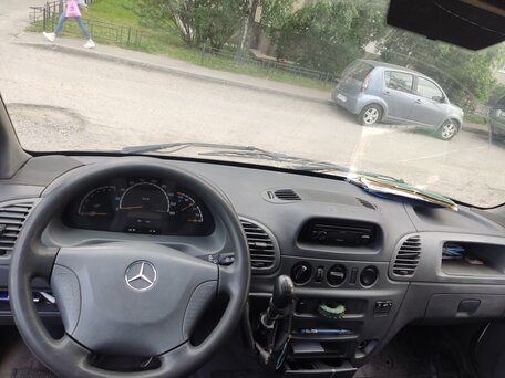 2002 Mercedes-Benz Sprinter, белый, 910000 рублей, вид 2
