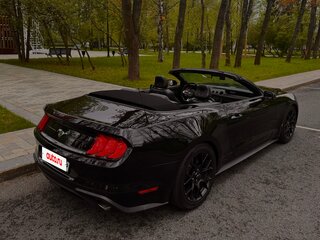 2018 Ford Mustang VI Рестайлинг, чёрный, 3490000 рублей, вид 2