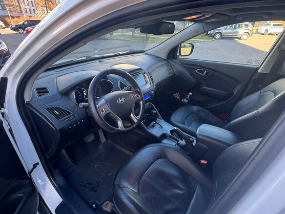 2014 Hyundai ix35 I Рестайлинг, белый, 1301000 рублей - вид 5