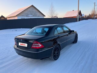 2005 Mercedes-Benz C-Класс 280 II (W203) Рестайлинг, чёрный, 1250000 рублей, вид 5