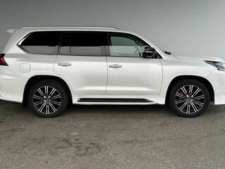 2018 Lexus LX 570 III Рестайлинг 2, белый, 8490000 рублей, вид 4