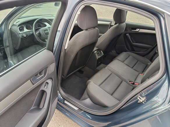 2011 Audi A4 IV (B8), серый, 1700000 рублей - вид 25