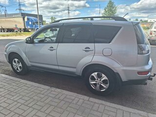 2010 Mitsubishi Outlander II Рестайлинг, серебристый, 870000 рублей, вид 5
