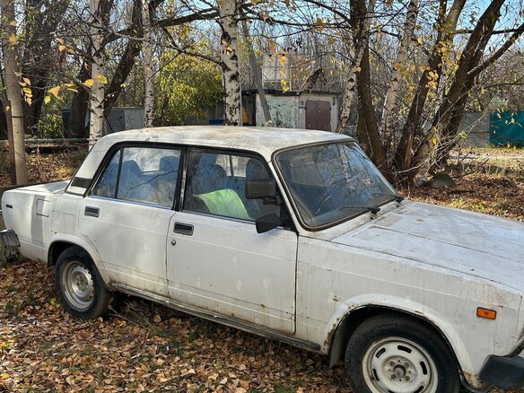 2004 Lada (ВАЗ) 2105, белый, 60000 рублей - вид 2