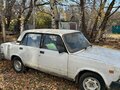 2004 Lada (ВАЗ) 2105, белый, 60000 рублей - вид 2