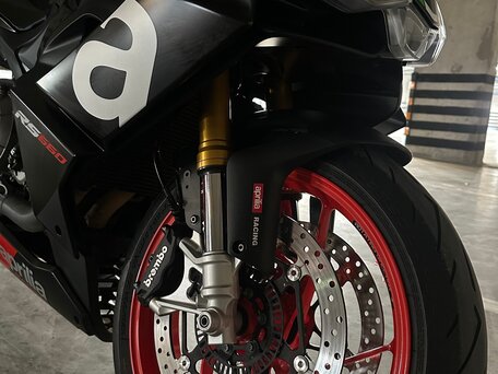 2021 Aprilia RS 660, чёрный, 1275000 рублей, вид 2
