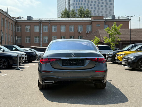 2023 Mercedes-Benz S-Класс 450 Long 4MATIC VII (W223), серебристый, 11290000 рублей, вид 4