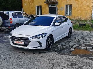 2018 Hyundai Elantra VI (AD), белый, 1450000 рублей, вид 5