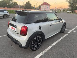 2021 Mini Hatch Cooper S III (F55/F56) Рестайлинг 2, серебристый, 3250000 рублей, вид 5