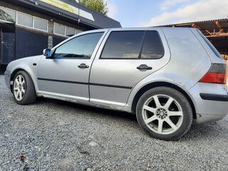 2002 Volkswagen Golf IV, серебристый, 370000 рублей, вид 4