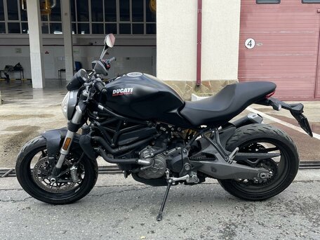 2019 Ducati Monster 821, чёрный, 950000 рублей, вид 1