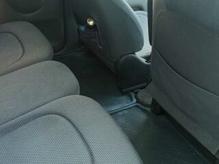 2002 Toyota FunCargo, серый, 410000 рублей, вид 4
